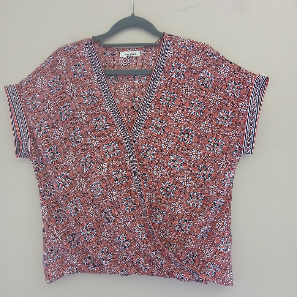 Women's‎ Red Patterned Top Size XS
